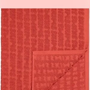 SKIMS Textured Cotton Bath Towel in Coral Red